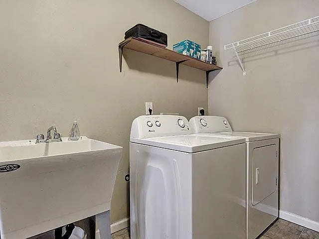 4609 NE 74th Ave — Photo 23
