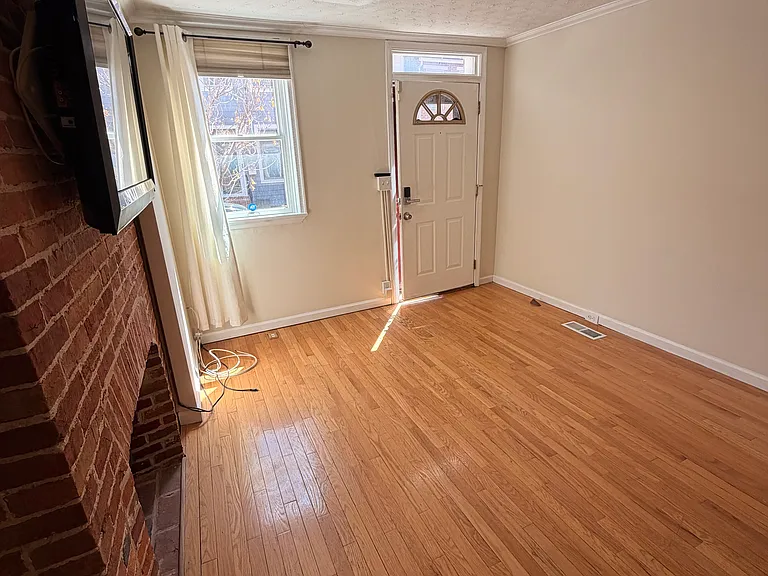 118 E Gittings St — Photo 4