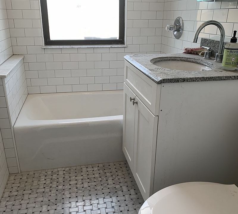 2nd image of 3114 35th St APT 3E