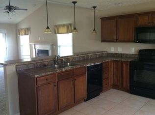 1060 Ravina Dr, Chatham, IL 62629