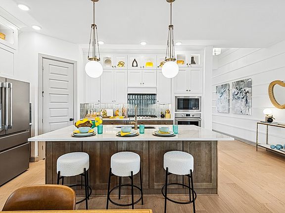 The Conroe - Kitchen