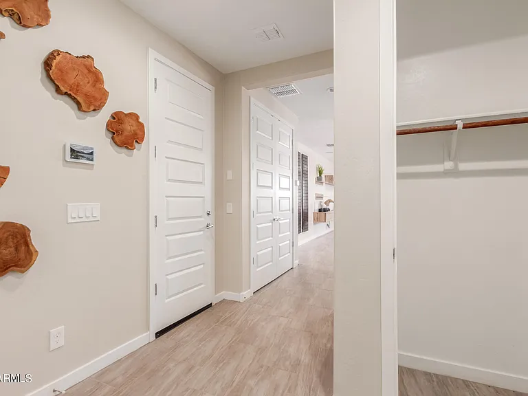 43 E Capricorn Way — Photo 29