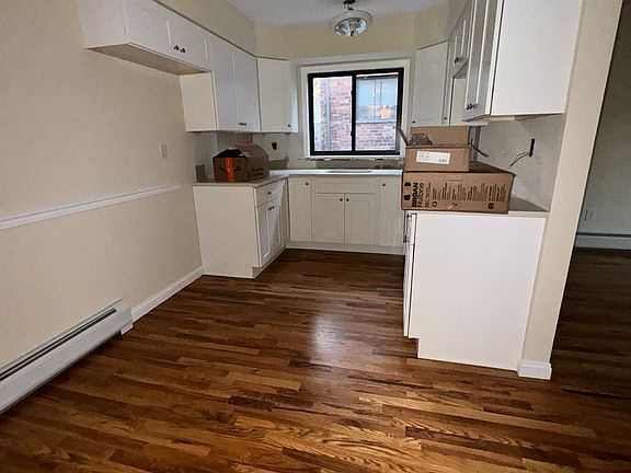 5th image of 152 Cortelyou Ave