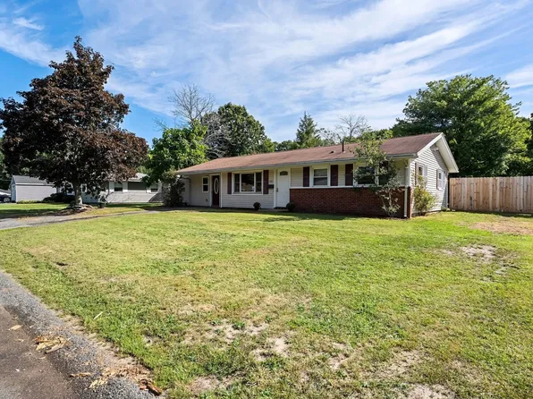 131 Elsie Rd, Brockton, MA 02302