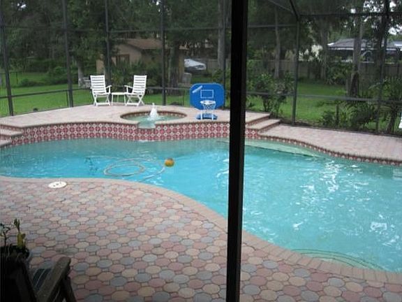 Pool and Jacuzzi