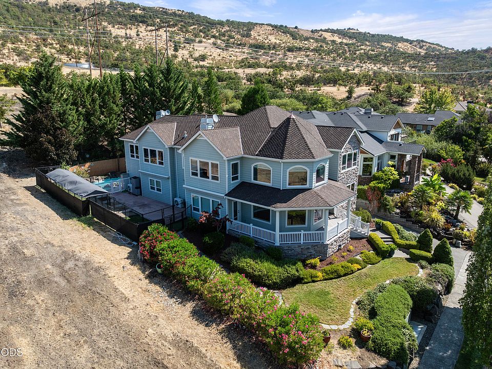 1st image of 4501 Pinnacle Dr