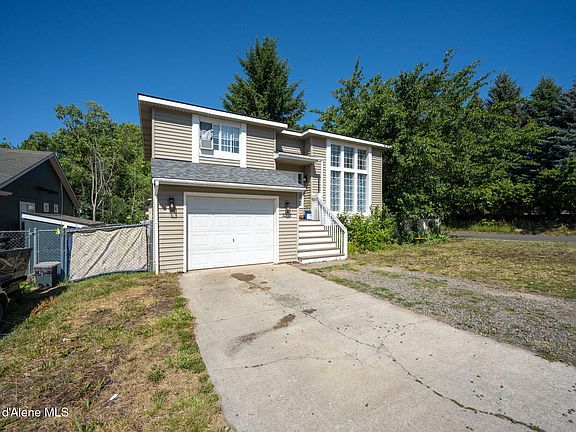 5th image of 3293 N 10th Pl