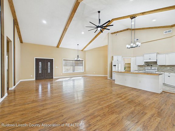 5th image of 606 White Mountain Meadows Dr