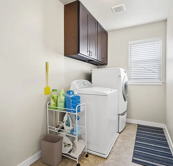 16663 Greenleaf Ave SE — Photo 12