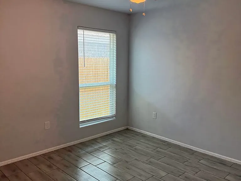 5913 Fenway Dr — Photo 7