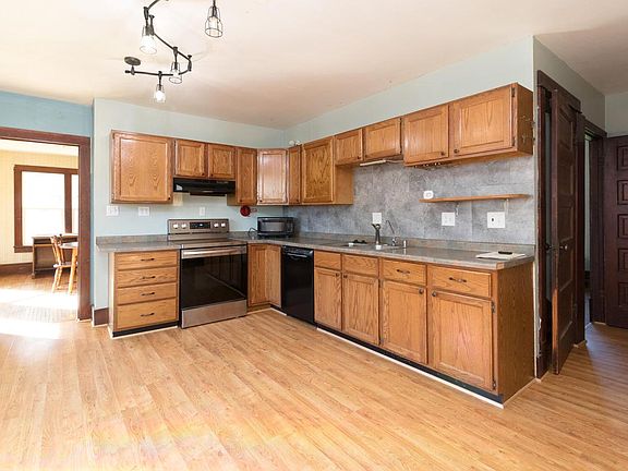 3rd image of 125 South STREET