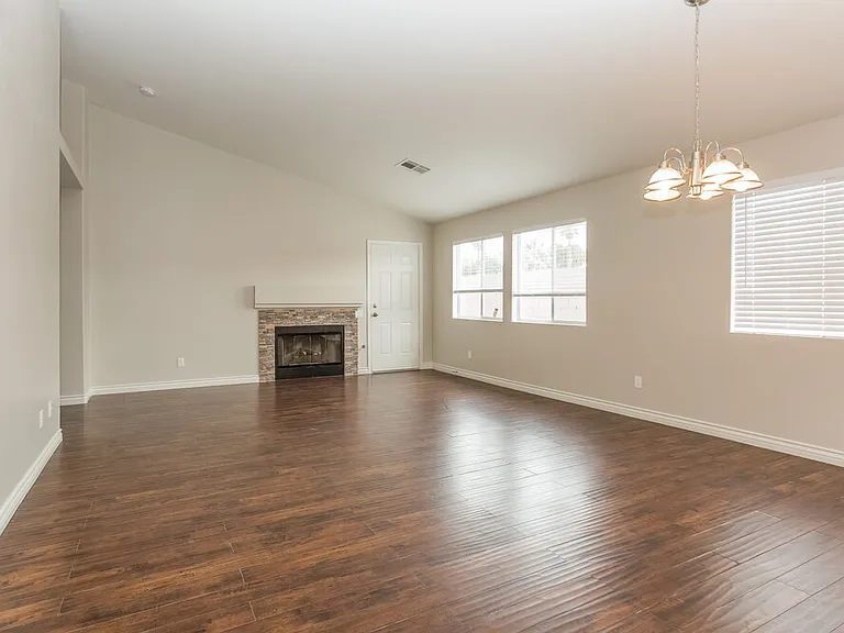 4565 Savin Cir — Photo 2