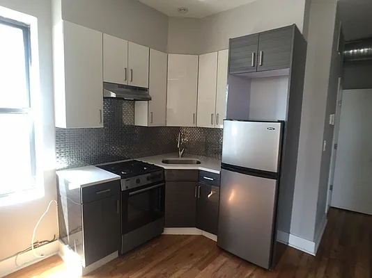 Rented by Evergreen Apartments BK | media 35