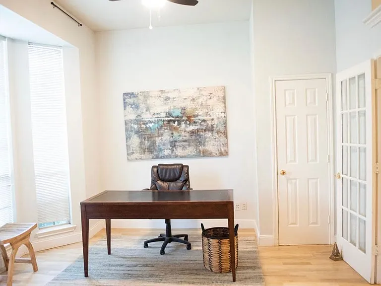 2421 Bonham Trl — Photo 7