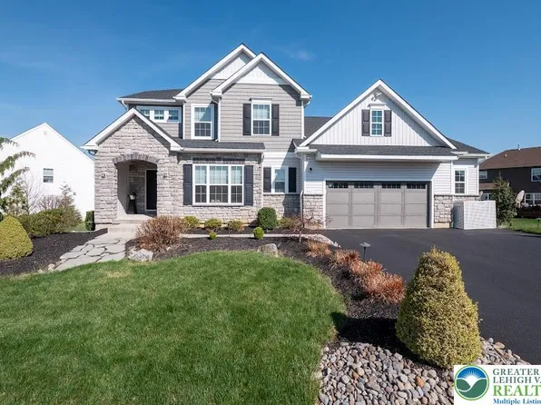 3517 Coventry Dr, Macungie, PA 18062