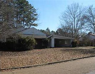 2nd image of 398 Clark Cir