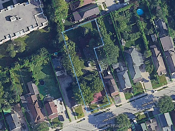 4th image of 744 Little Grey St