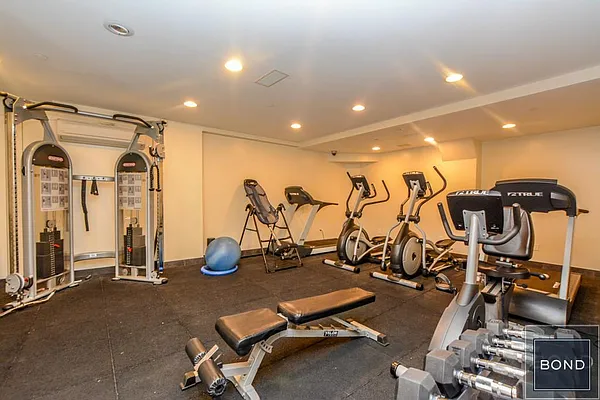 Rented by Bond New York | media 24