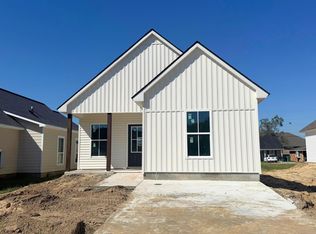 519 S Iberville Ave, Gonzales, LA 70737