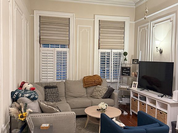 4th image of 1506 Mount Vernon St #1