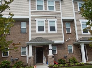 123 Monument Ln #4, Wixom, MI 48393