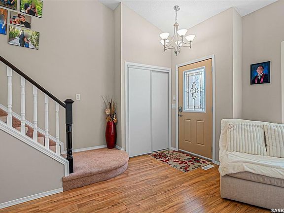 3rd image of 662 Whiteswan Dr