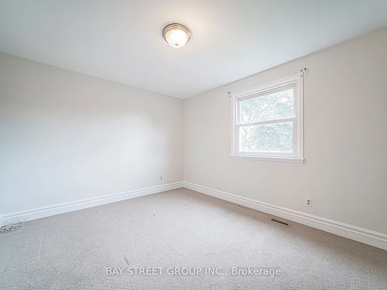 296 Killdeer St W — Photo 8