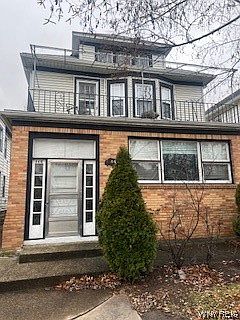 1st image of 440 Colvin Ave
