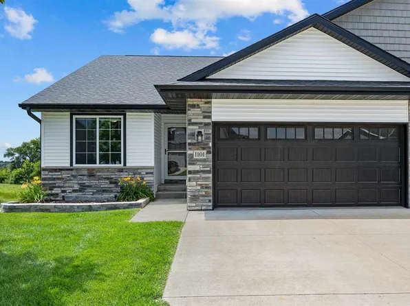 1101 Creekside Dr, Tiffin, IA 52340