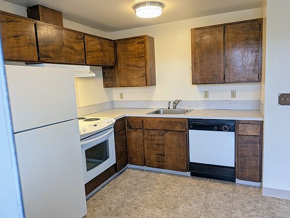 2nd image of 2229 Hawthorne St APT C