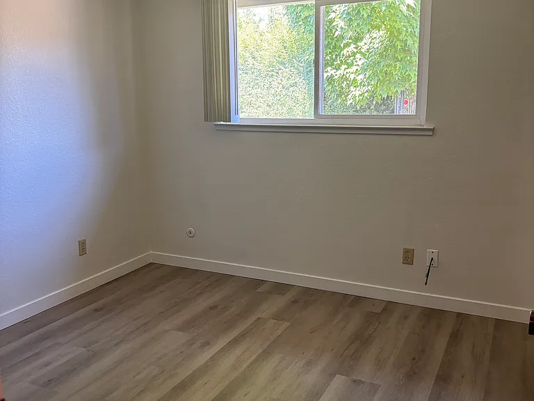6114 Sizemore Ln — Photo 9