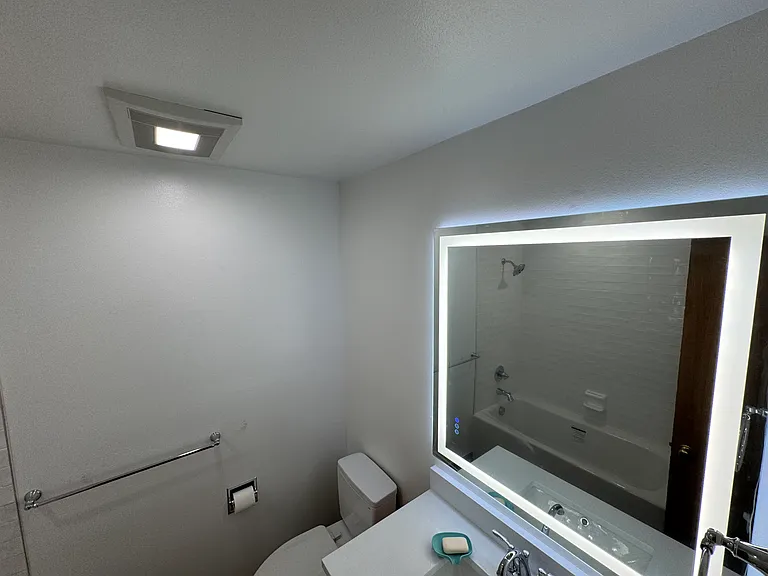 Maing Bathroom upgraded ceiling fan/heater and light