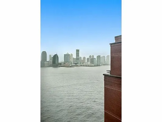 Rented by Battery Park Realty | media 3