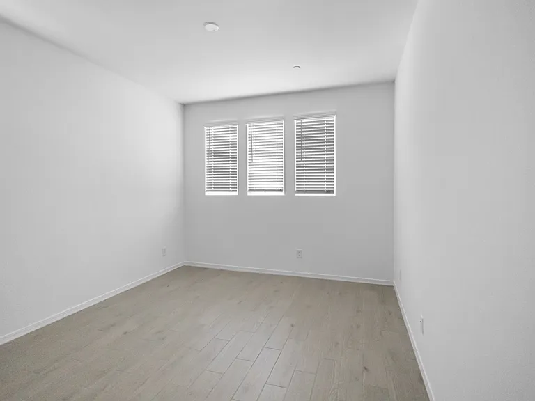 13415 W Eagle Feather Rd — Photo 16
