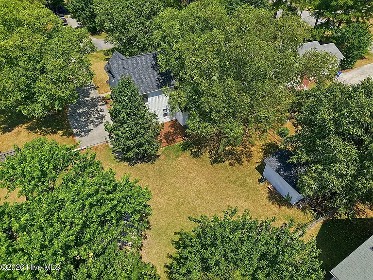 2117 Canyon Dr — Photo 10