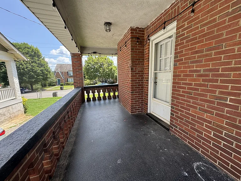 310 Yeardley Ave — Photo 6