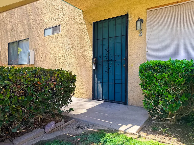 25880 Dartmouth St #T — Photo 11