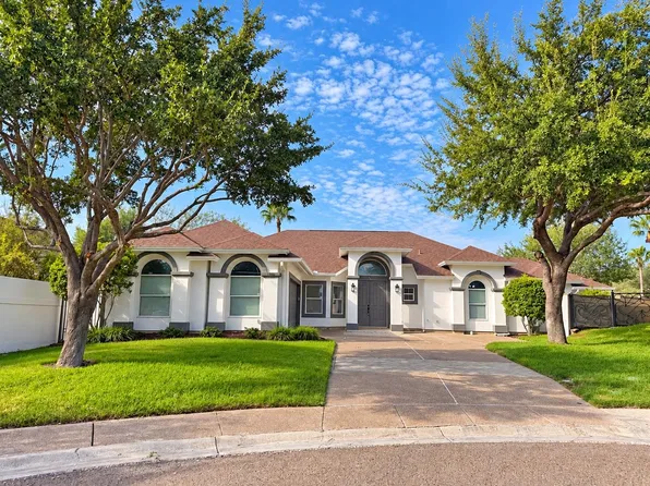 105 Watson Lake Dr, Laredo, TX 78041