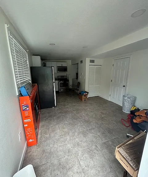 4928 Town N Country Blvd — Photo 2