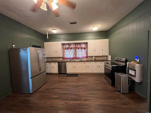 4th image of 303 W Pine St