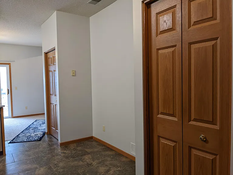 655 Woodduck Dr #J — Photo 17