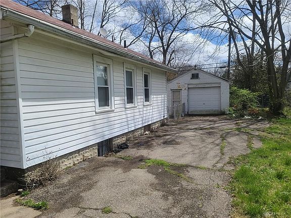 3rd image of 1018 Burleigh Ave