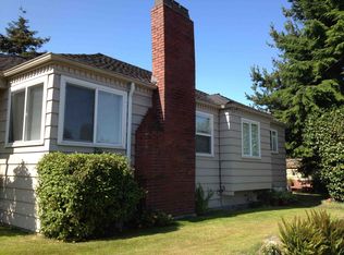 8421 Roosevelt Way NE, Seattle, WA 98115