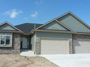 9517 S 32nd St, Lincoln, NE 68516