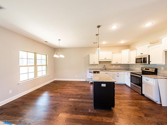 4th image of 5087 Kensley Ct