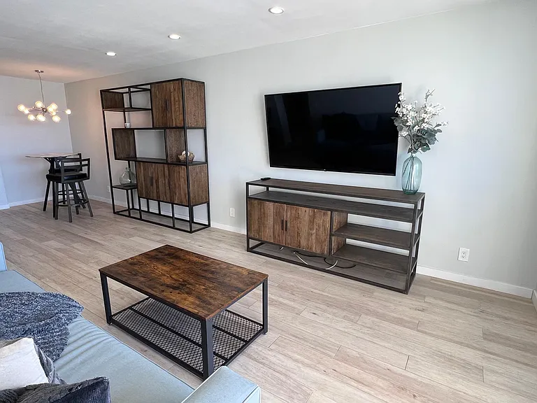 1140 Ocean Blvd #3 — Photo 8