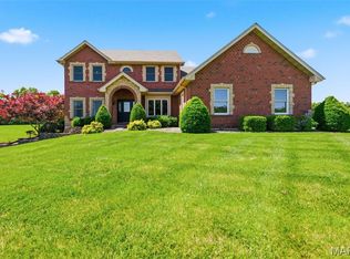 118 Kersting Farms Dr, O'Fallon, MO 63366