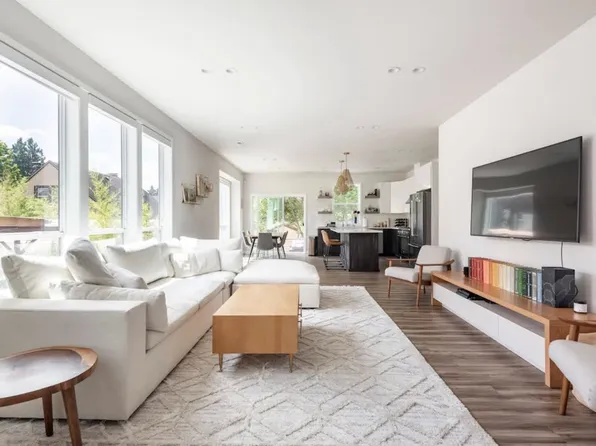 5177 NE 14th Pl #A, Portland, OR 97211