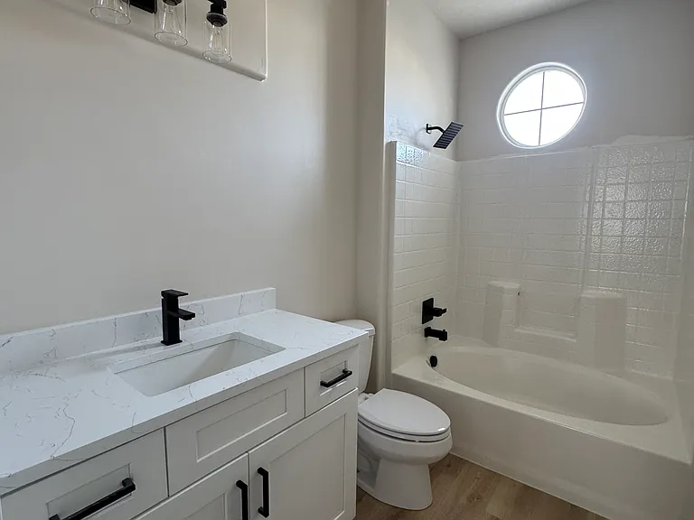 733 N Bradford Dr — Photo 6