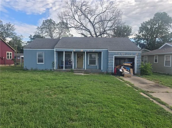629 W Oak St, Independence, KS 67301